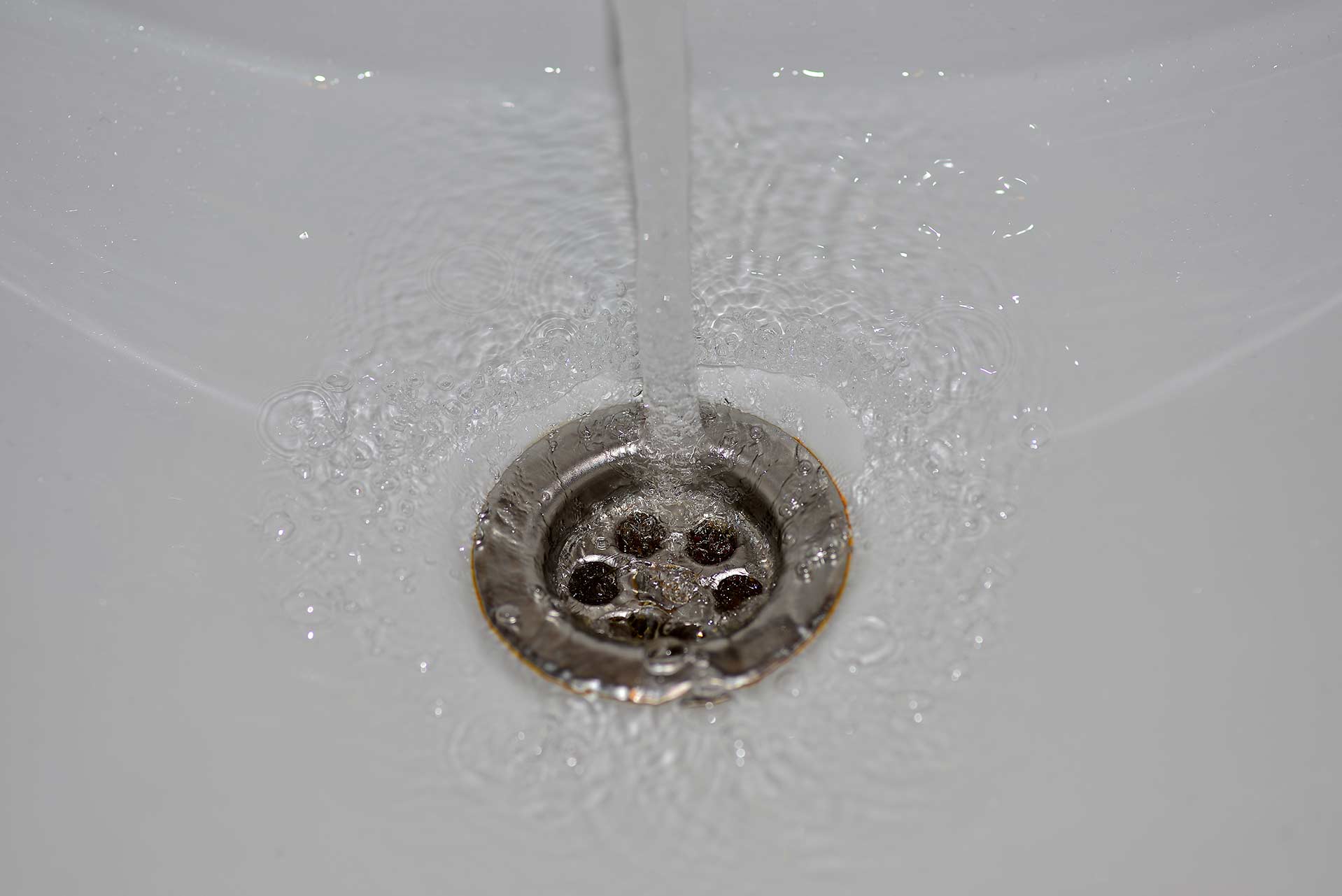 A2B Drains provides services to unblock blocked sinks and drains for properties in Fulham.